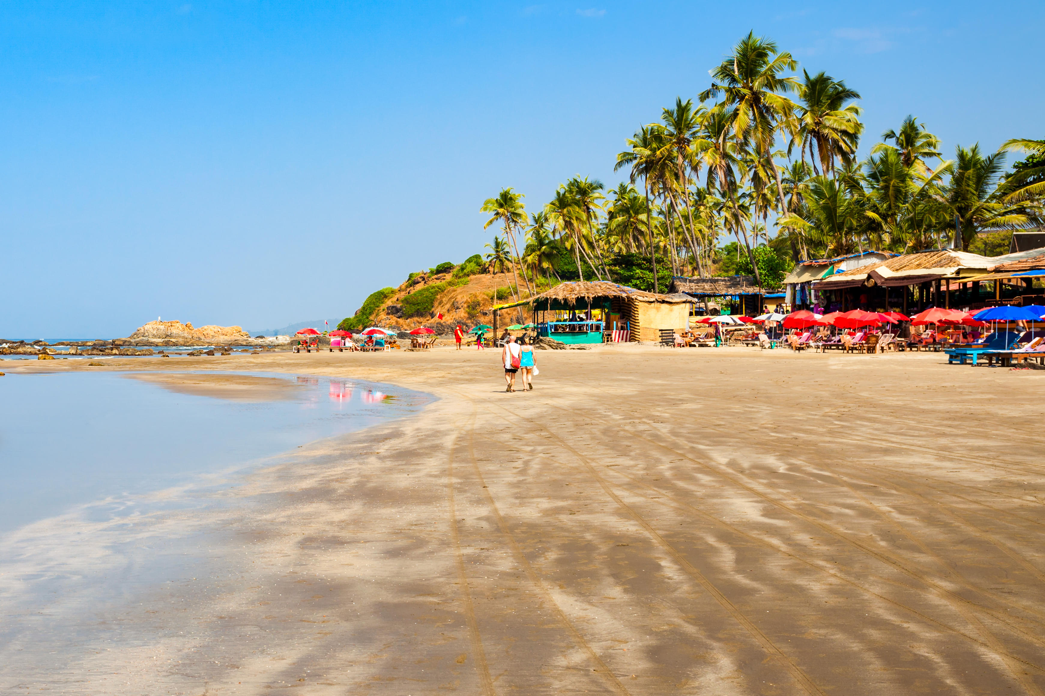 File:Crowds on Calangute beach, Goa, India (464049822).jpg - Wikimedia  Commons