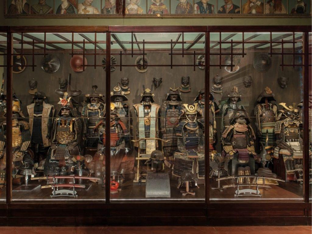 Look at the armour collection from the 15th to 19th century that belongs to Europe, Japan, Oriental and Islamic countries