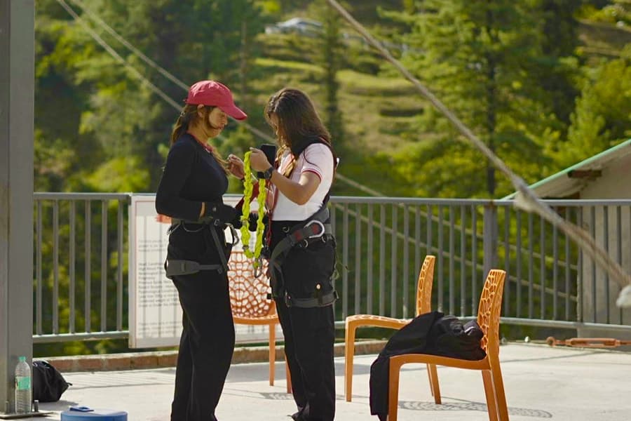Bungee Jumping In Manali Image