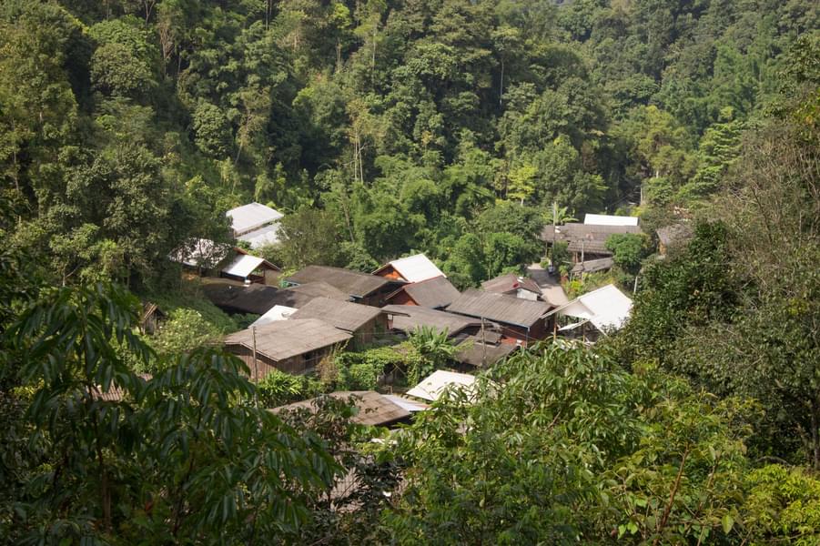 Mae Kampong Village & Lush Waterfall