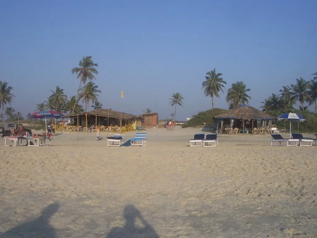 Explore the Nearby Villages of Carmona and Varca