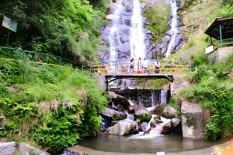 Baror Parsha Waterfall Trek Image