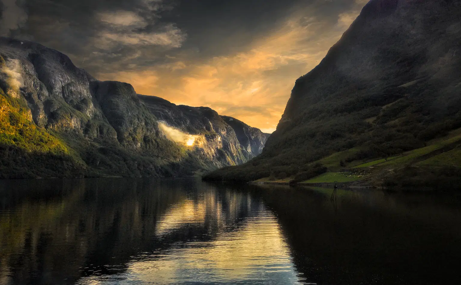 Næroyfjord fiord