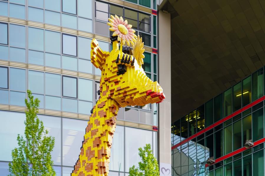Admire the giant giraffe outside Sony Centre made up of Lego Bricks. 