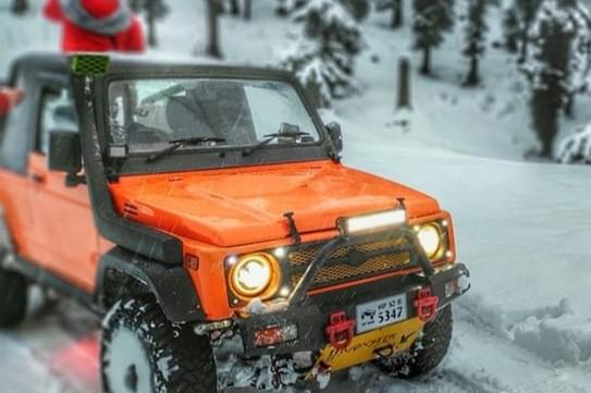 Gypsy ride in Gulmarg Image