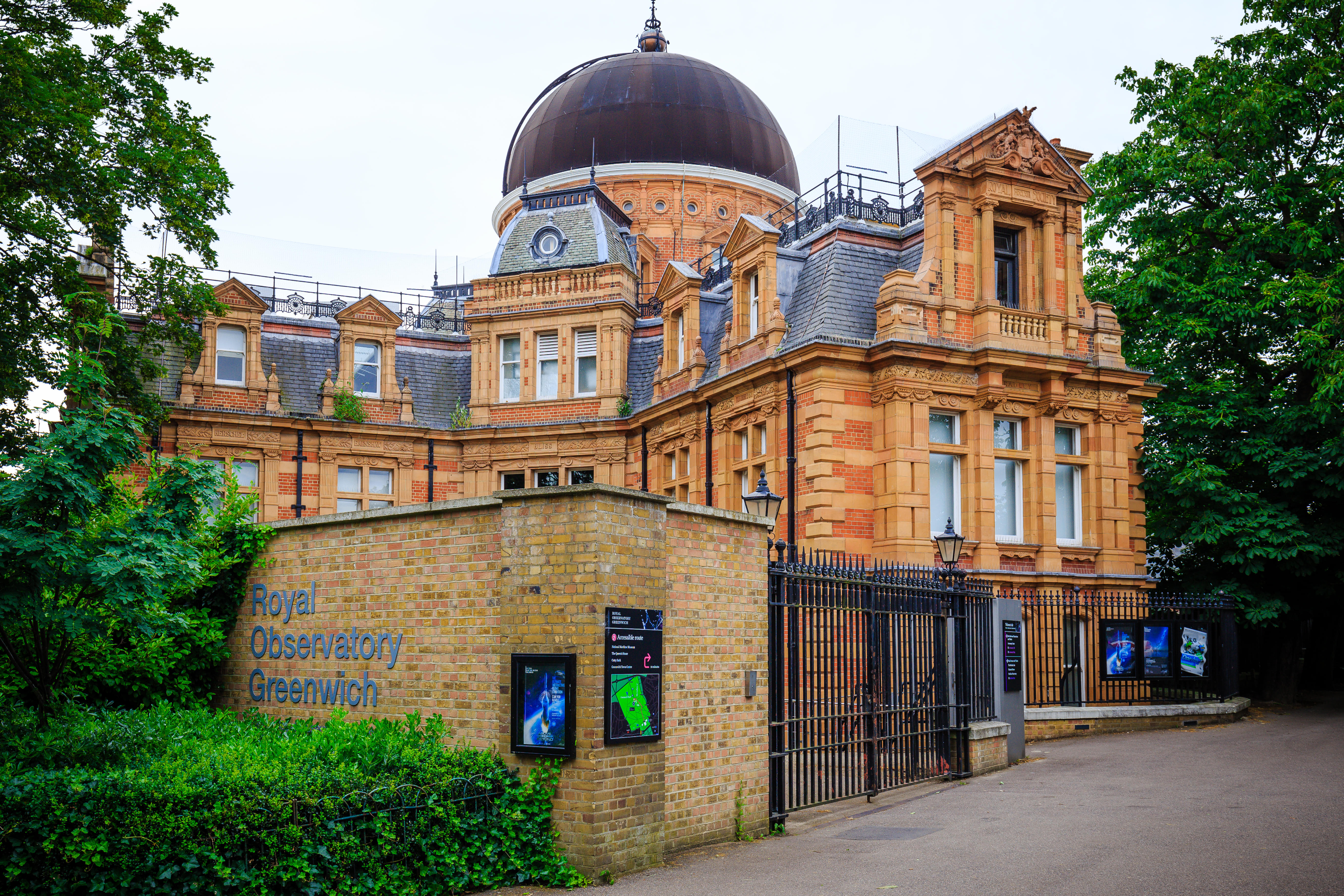 Stroll through Royal Observatory Greenwich