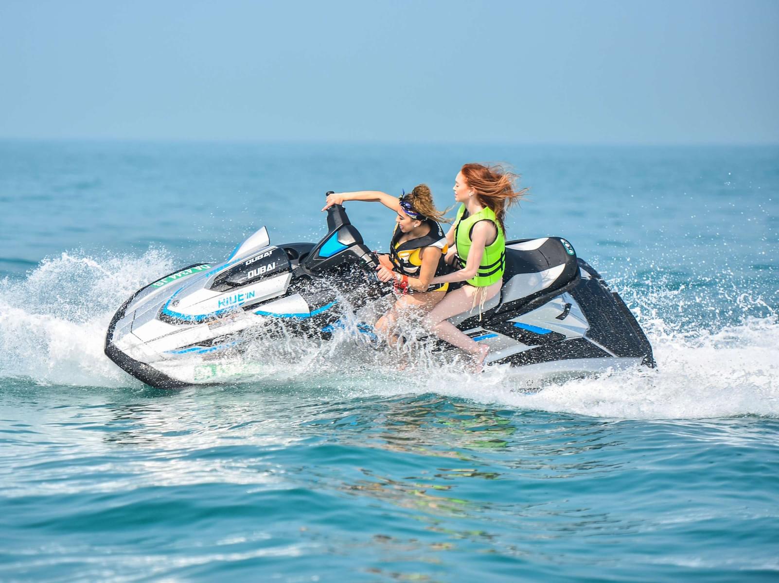 Experience the thrill of a lifetime as you speed across the crystal clear waters of Abu Dhabi