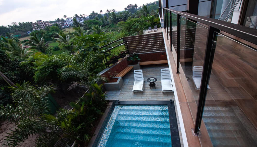 A Luxurious Villa In The Green Meadows Of Candolim Image