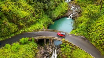 Drive along beautiful \Hana Highway