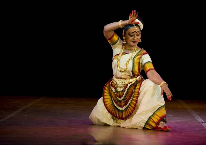 Indian Classical Dance Show in Cochin Image