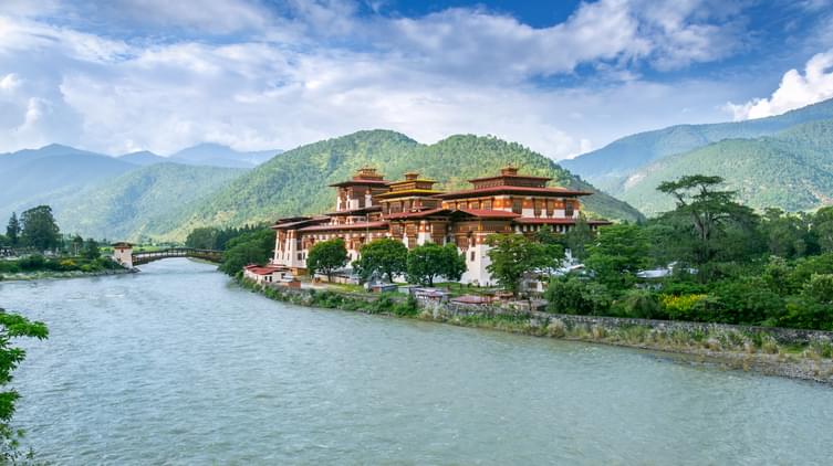 Stunning view of the Punakha Dzong