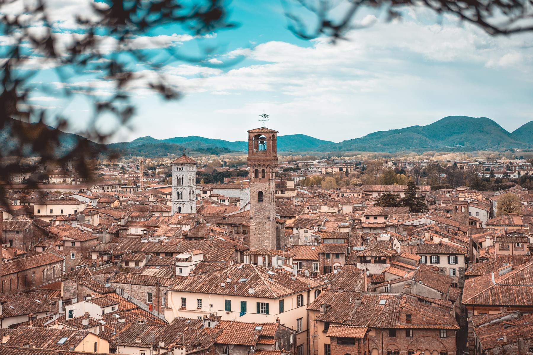 Explore town of Lucca