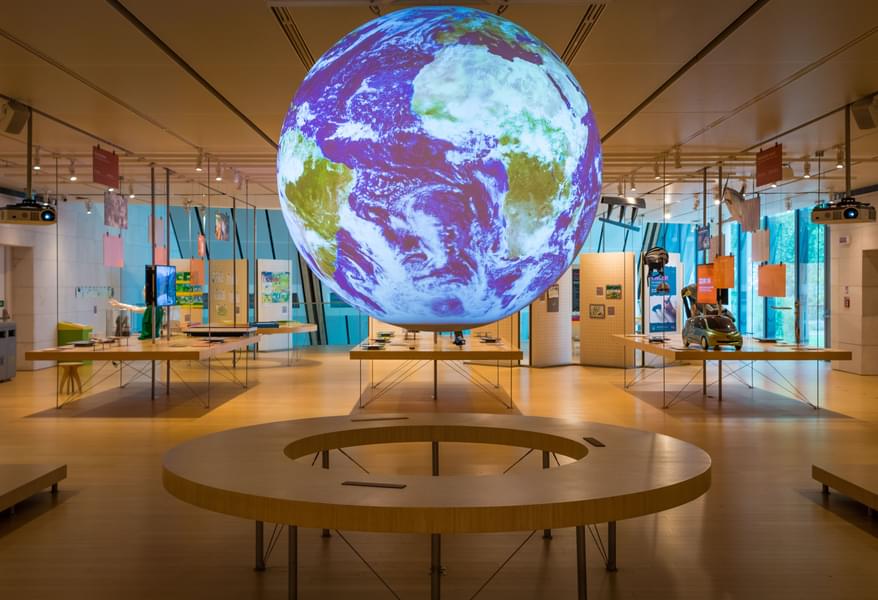 Explore the Museum of Science & Planetarium