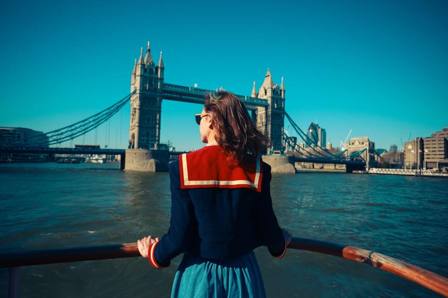  Sail Across The Water Of Thames In London River Cruise
