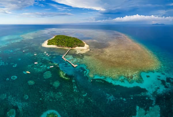 Aerial view of the Great Barrier Reef