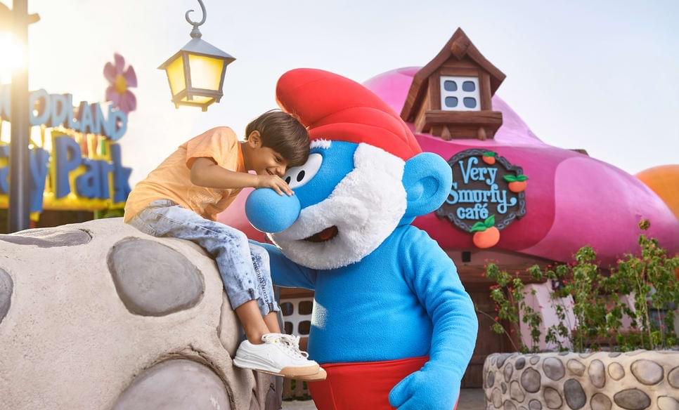 Click a picture with Smurfin Smurfs village