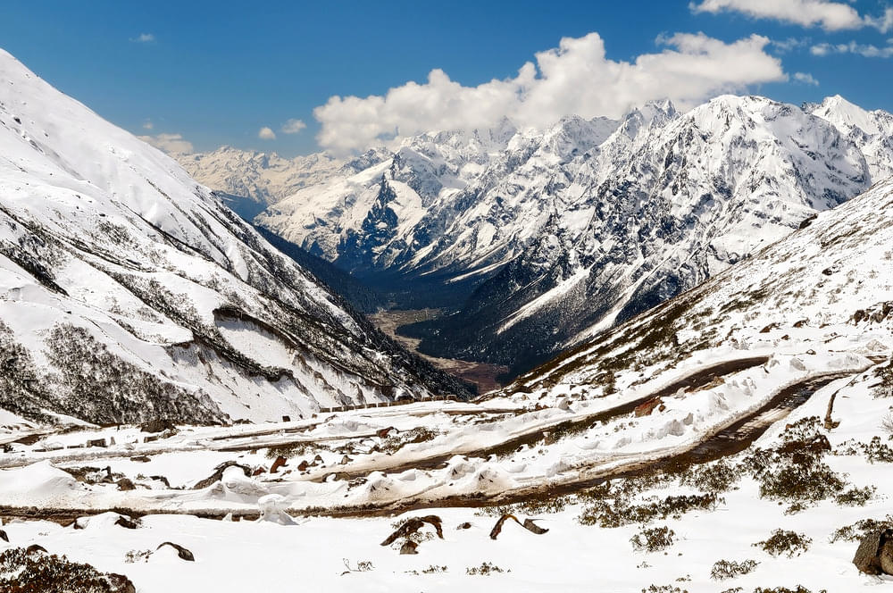 Yumthang Valley Overview