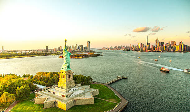 Statue of Liberty and Ellis Island guided tour Image