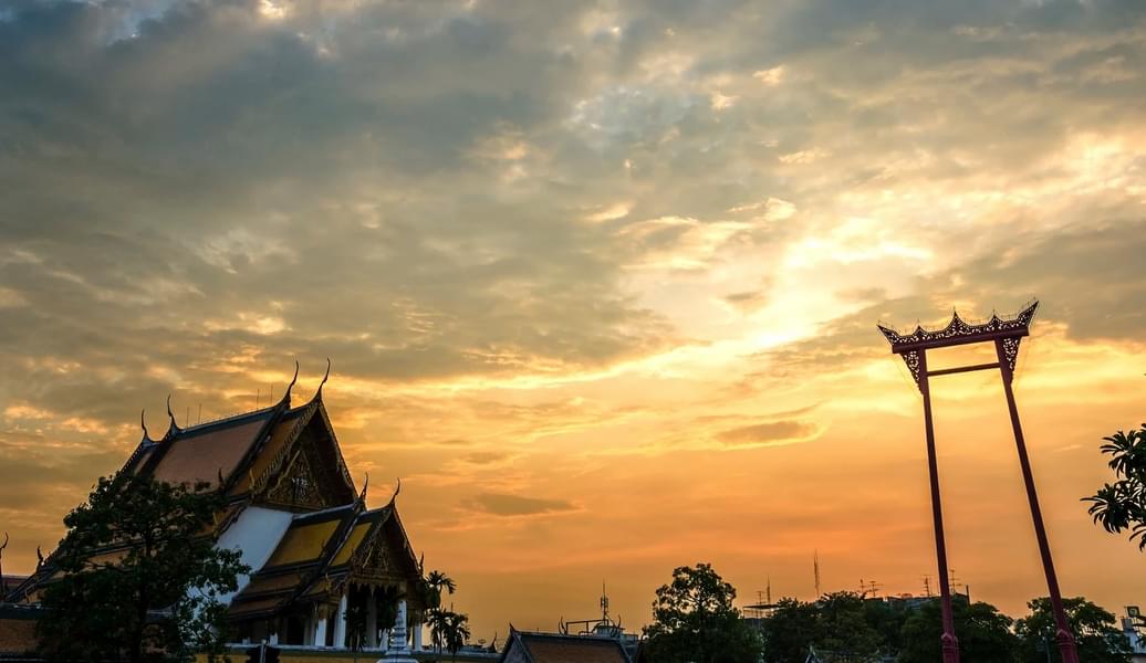 Old Town City Tour of Bangkok with Wat Suthat, Wat Saket & Wat Ratchanadda Image