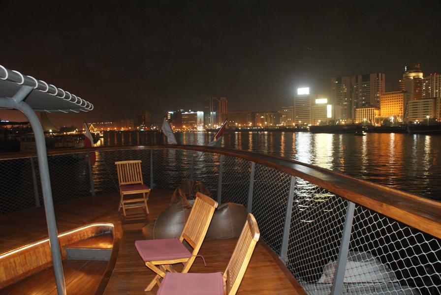 Bateaux Dhow Dinner Cruise Dubai
