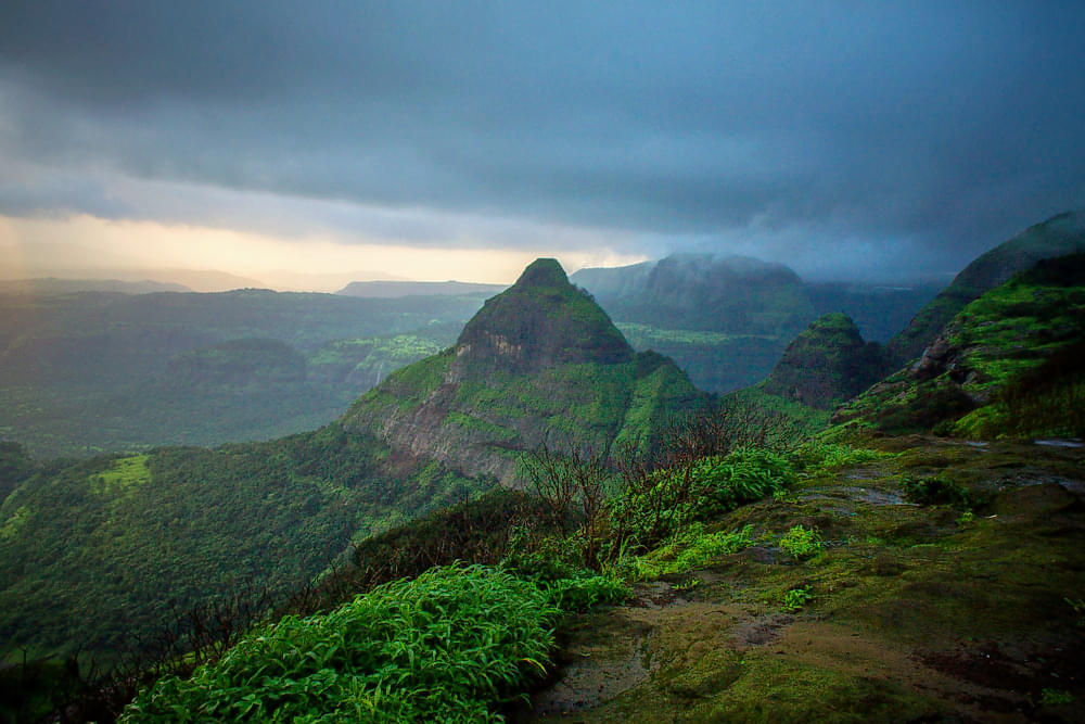 Khandala - Mumbai | Khandala (Marathi: खंडाळा) is a hill sta… | Flickr