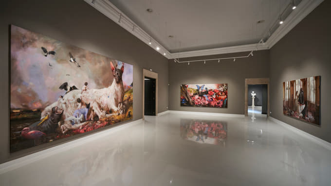 Explore the Guillermo Lorca room