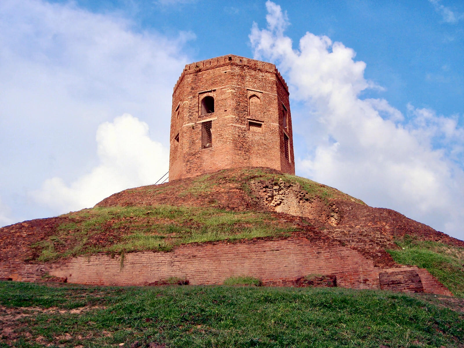 Chaukhandi Stupa Overview