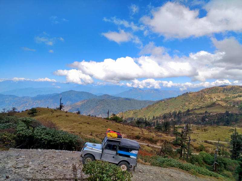Singalila National Park From Darjeeling Image
