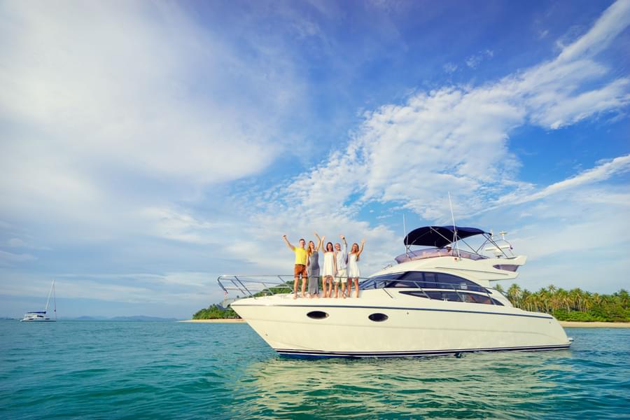 42 Ft Cheap Yacht Rentals in Dubai
