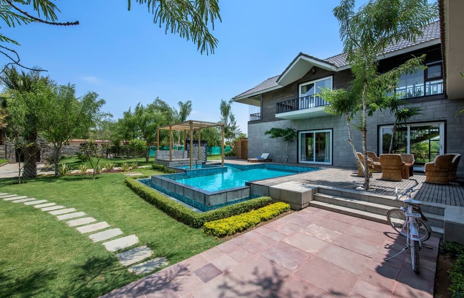 Luxury Villa With Private Swimming Pool In Jaipur Image