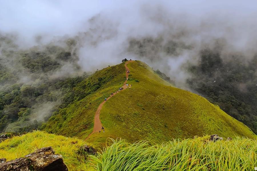 Ettina Bhuja Trek Image