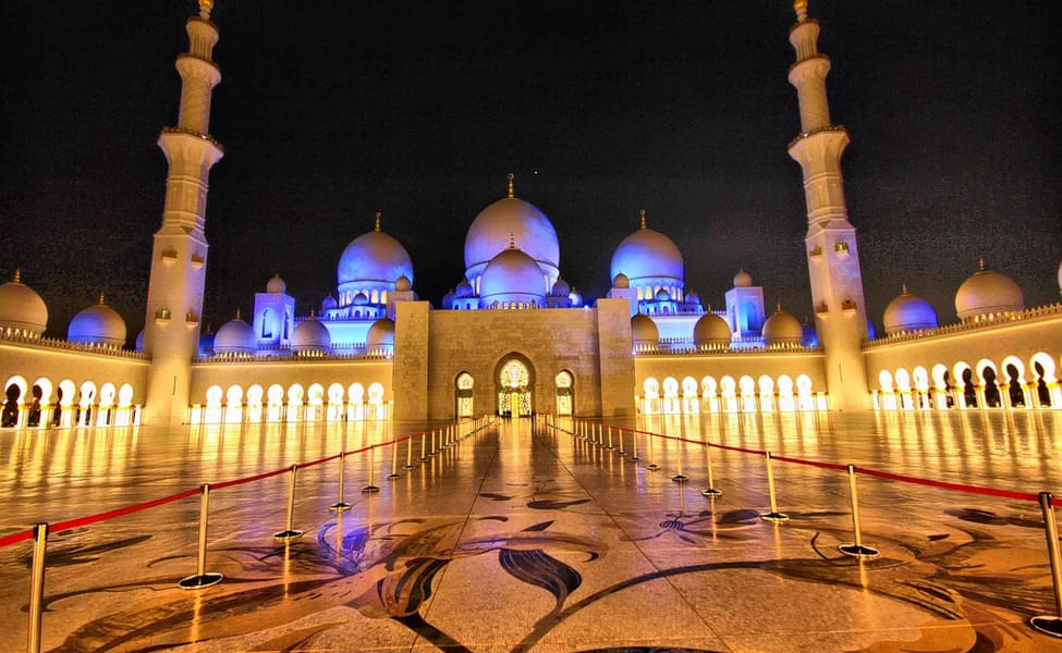 Beautiful Grand Mosque with lights