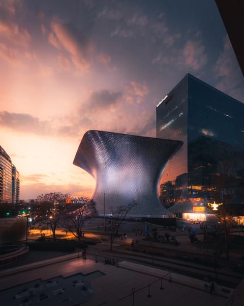  Check out the Soumaya Museum