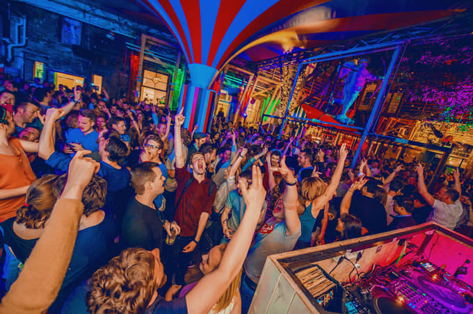 Go pub crawling with VIP club entry in Budapest