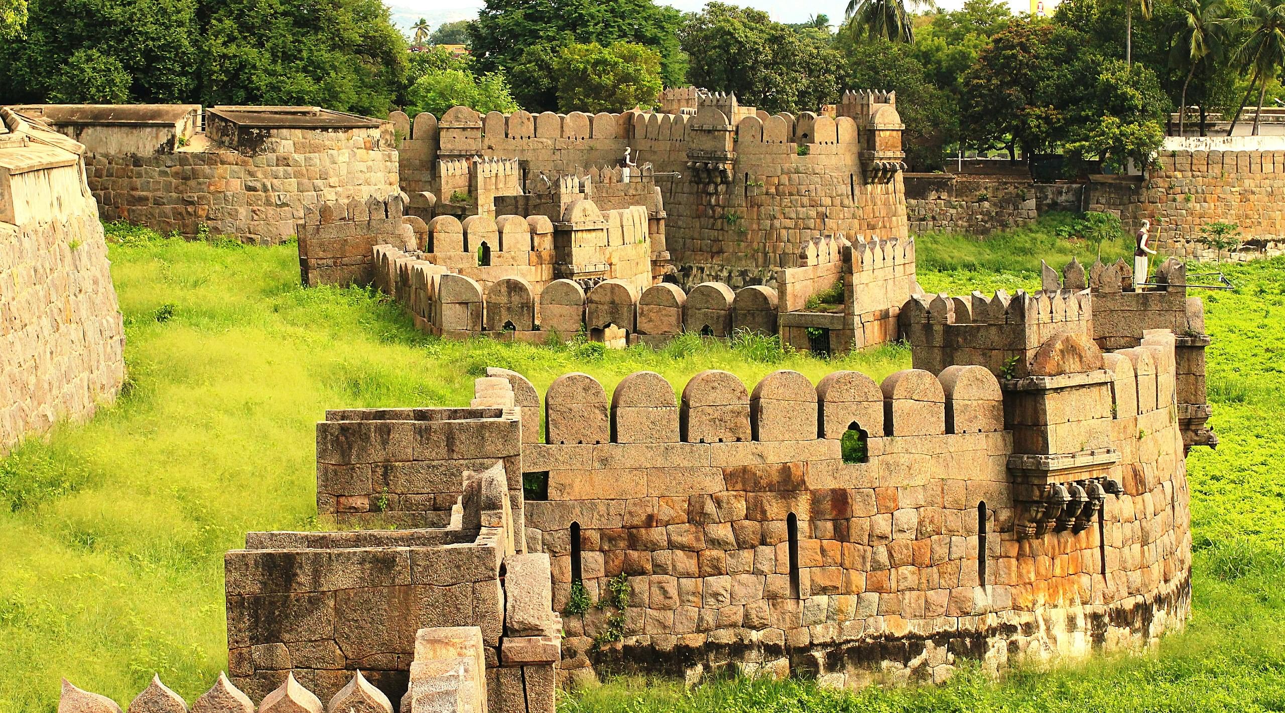 Vijayanagar Fort Overview