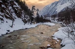 Ivzw2ubfiqylwmxkt953369eb1my shutterstock 2404047769