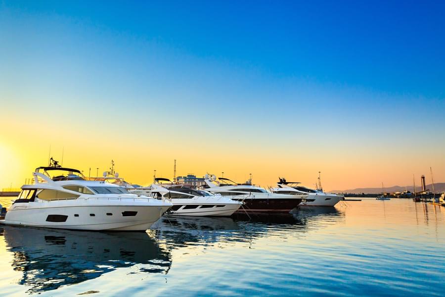 62 Ft Cheap Yacht Rentals in Dubai