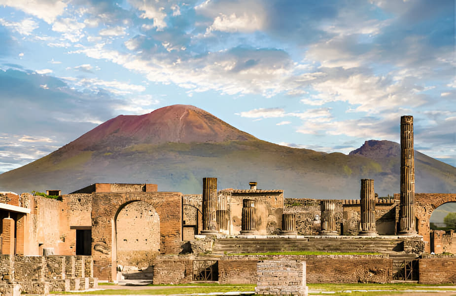 Pompeii & Amalfi Coast Day Trip from Rome Image