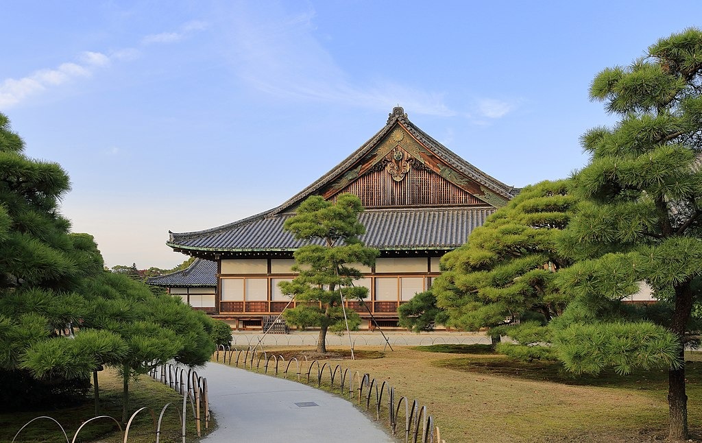 Explore the Ninomaru Palace