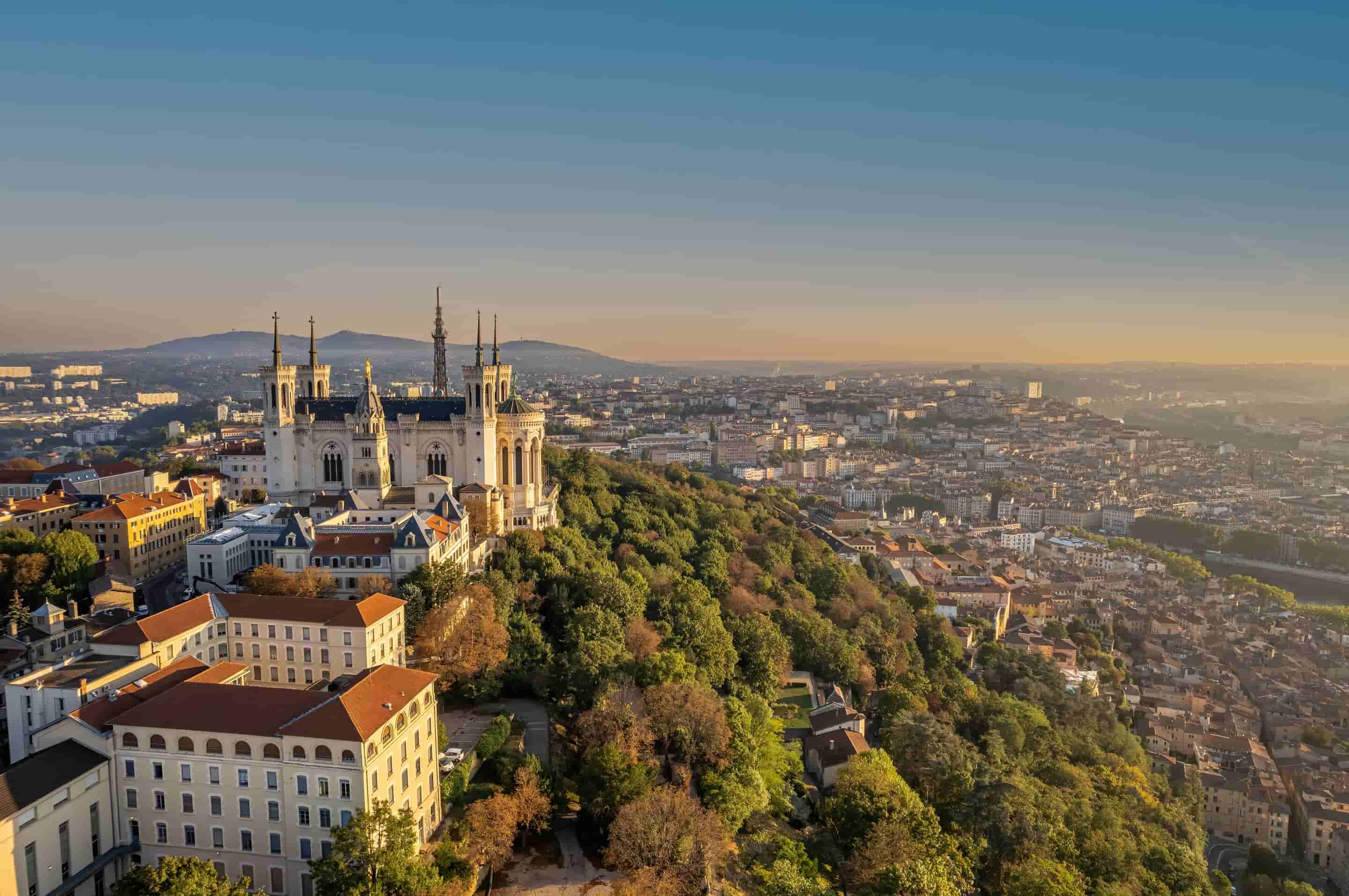 Lyon Tour Packages
