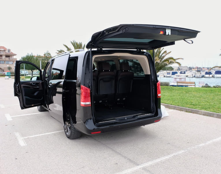 Universal Studios Singapore Round Trip Transfer with Admission Image