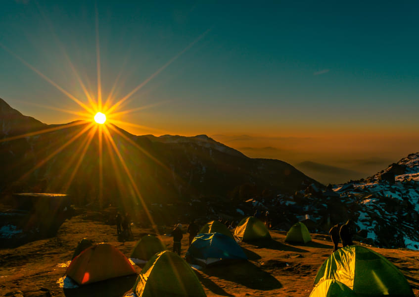 Laka Glacier Trek Image