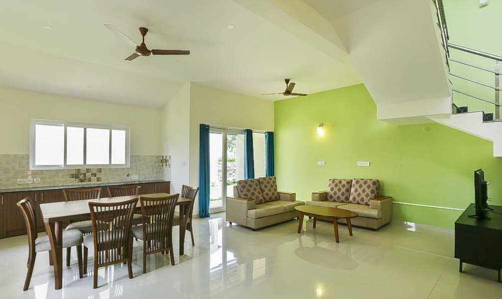 Homestay with Swimming Pool in Yelagiri Image