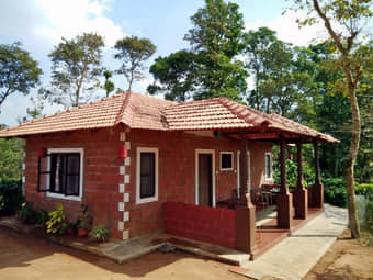 Hilltop Bungalow Stay In Sakleshpur