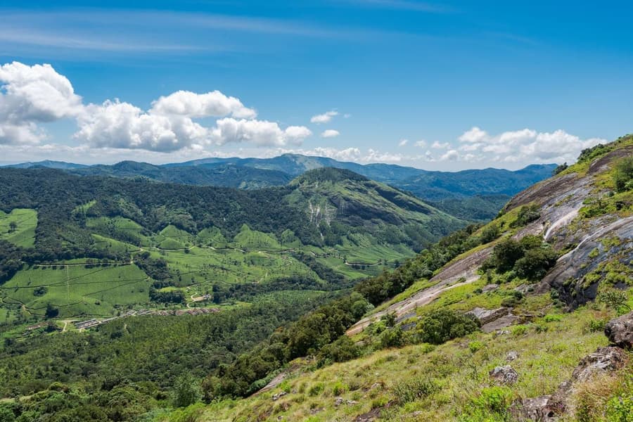 Munnar Sightseeing Tour with Kundala Lake Image