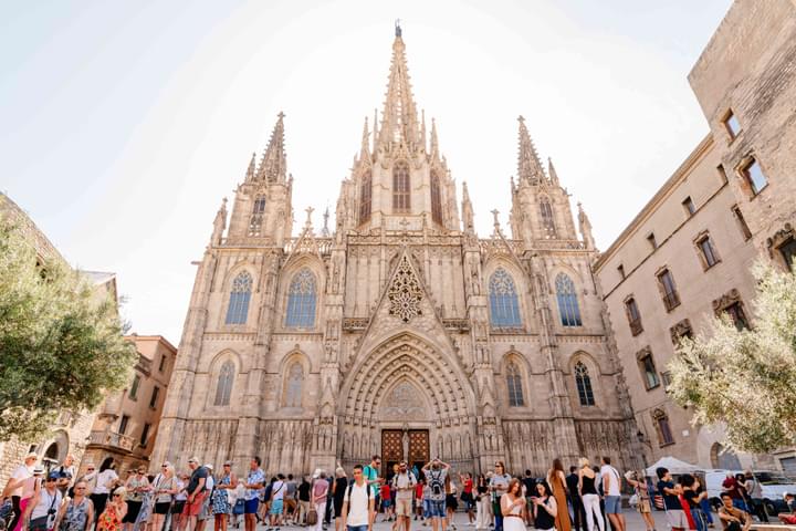cathedral of barcelona facade