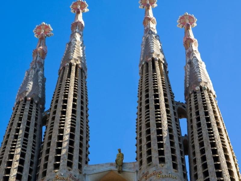 Visiting-Sagrada-Familia-Towers-1200x900.jpg