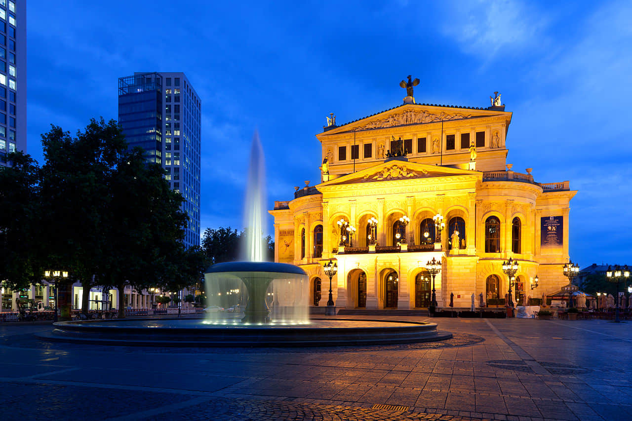The Old Opera House, <em>Frankfurt</em>