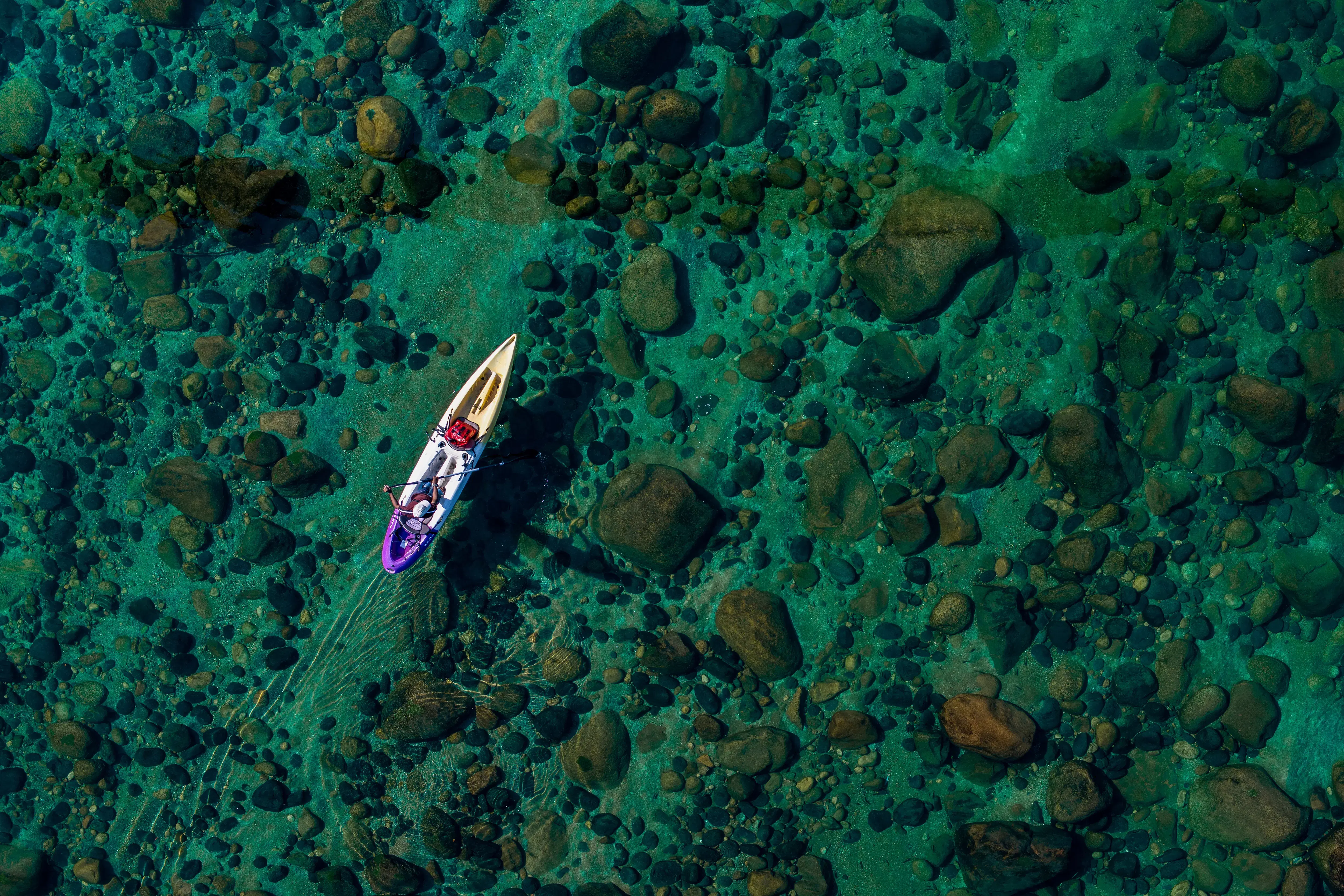 Boat cruising on the Dawki River