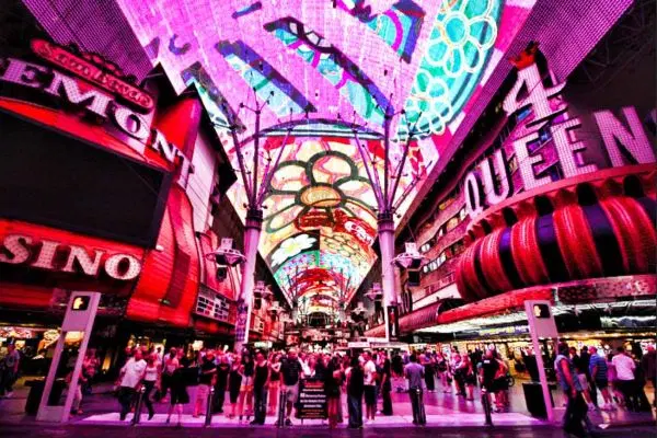 Admire the famous light show